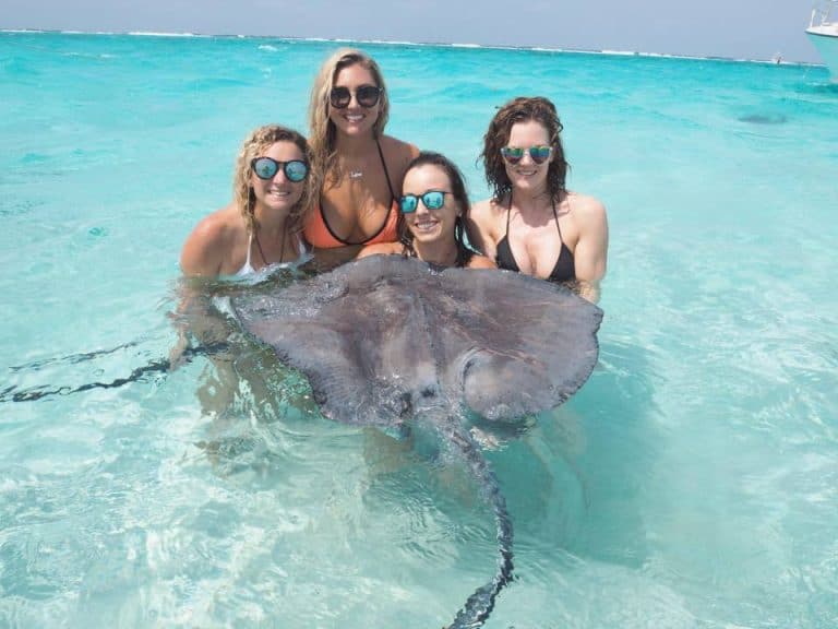 GRAND CAYMAN STINGRAY CITY: ALL YOU NEED TO KNOW BEFORE YOU GO (FROM AN EX-LOCAL)