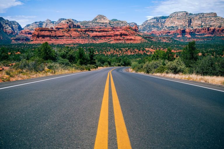 DOES SEDONA HAVE UBER? HOW TO GET AROUND SEDONA 2024