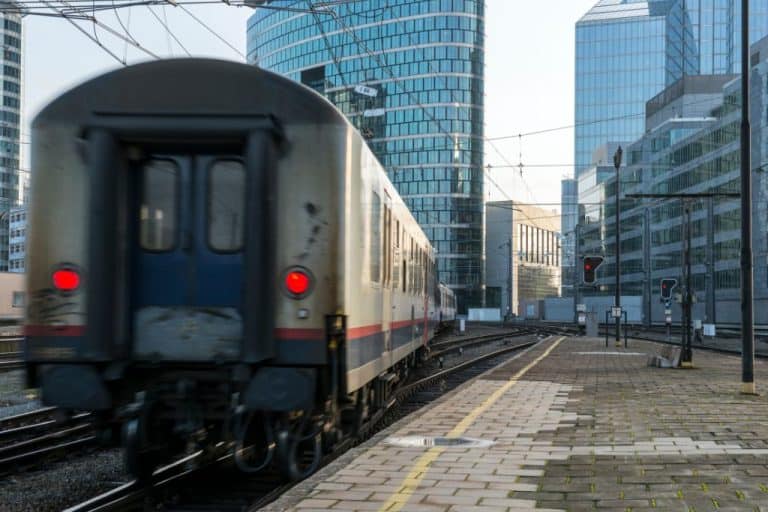 BRUSSELS TO BRUGES: BUSES, TRAINS + TRAVEL ADVICE FOR 2025